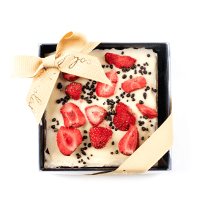 Chocolala šokoladas su šampano kremu ir braškėmis 100g